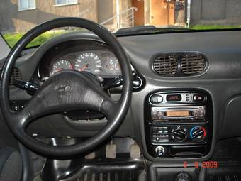 1996 Hyundai Accent Photos