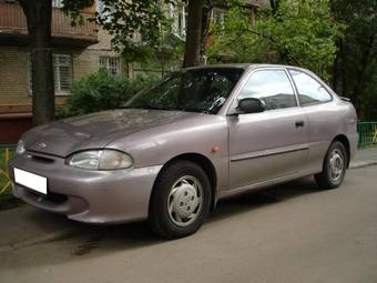 1997 Hyundai Accent Photos