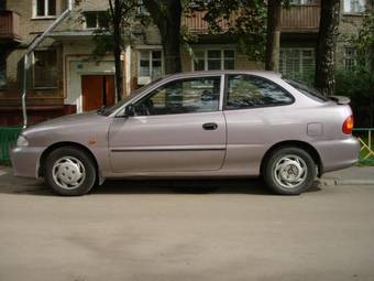 1997 Hyundai Accent Pictures