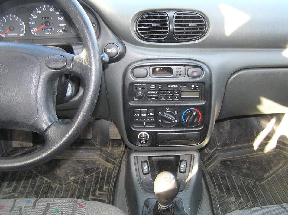 1998 Hyundai Accent