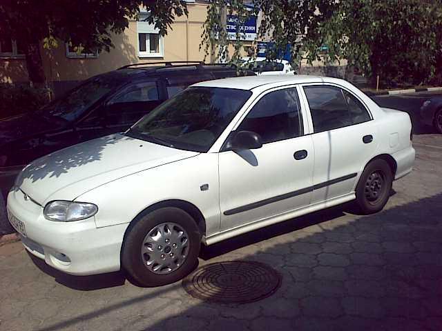 1998 Hyundai Accent