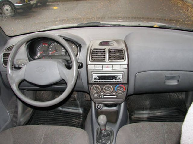 2001 Hyundai Accent