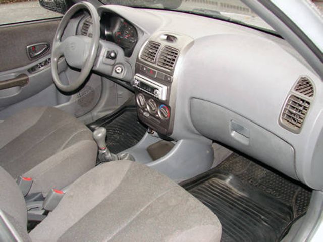 2001 Hyundai Accent