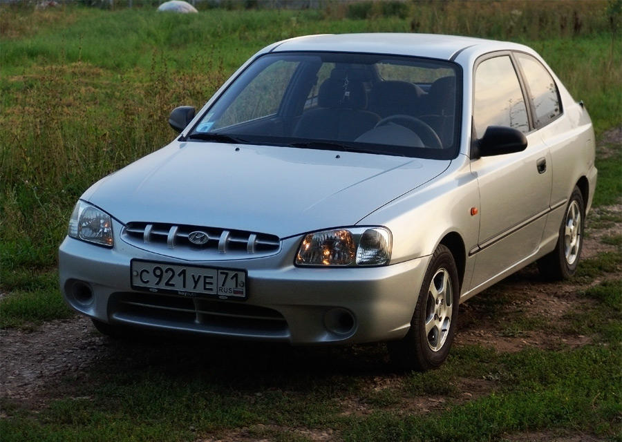 2001 Hyundai Accent specs, Engine size 1.3, Fuel type Gasoline, Drive