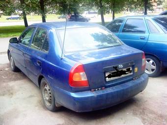 2002 Hyundai Accent Pictures