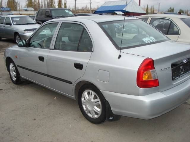 2003 Hyundai Accent