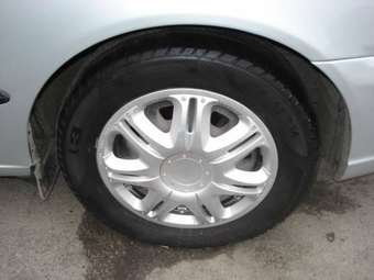 2003 Hyundai Accent Photos