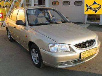 2003 Hyundai Accent Photos