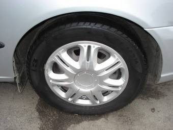 2003 Hyundai Accent Photos