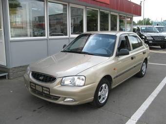 2003 Hyundai Accent Wallpapers