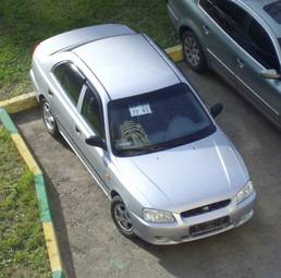 2003 Hyundai Accent Photos