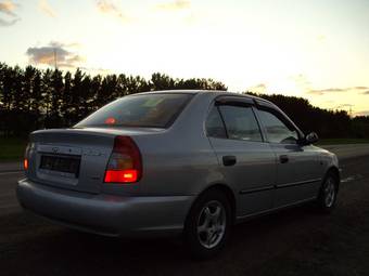 2003 Hyundai Accent Pictures