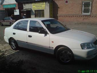 2003 Hyundai Accent Pictures