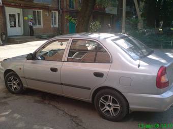 2003 Hyundai Accent Pictures