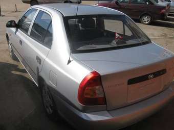 2004 Hyundai Accent Images