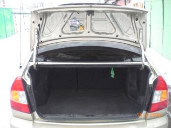2004 Hyundai Accent Pictures