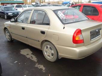 2004 Hyundai Accent Wallpapers