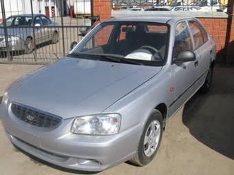 2004 Hyundai Accent Pics