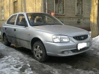 2004 Hyundai Accent Pics