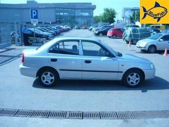 2004 Hyundai Accent Pictures