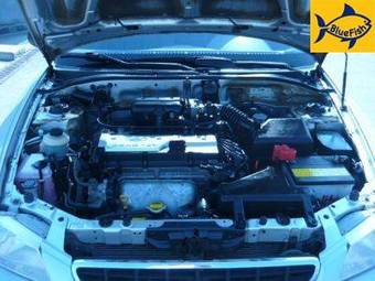2004 Hyundai Accent Photos
