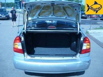 2004 Hyundai Accent Pictures
