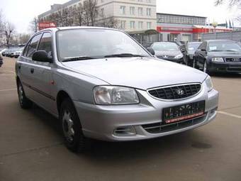 2004 Hyundai Accent Images