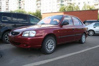 2004 Hyundai Accent Images