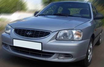2004 Hyundai Accent Pictures