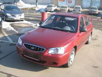 2005 Hyundai Accent Pics
