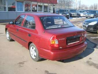 2005 Hyundai Accent Pictures