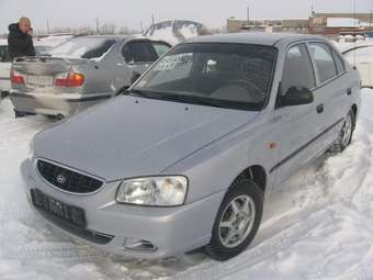 2005 Hyundai Accent Images