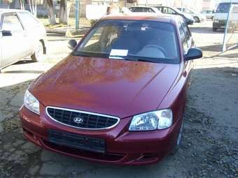 2005 Hyundai Accent Pictures