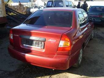 2005 Hyundai Accent Photos