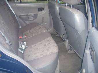 2005 Hyundai Accent Pictures