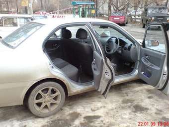 2005 Hyundai Accent Pics