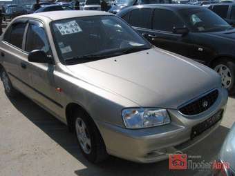 2005 Hyundai Accent Pics