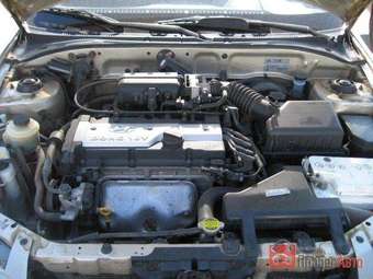 2005 Hyundai Accent Pictures