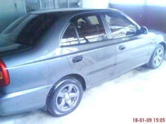 2005 Hyundai Accent Pictures
