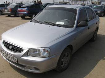 2005 Hyundai Accent Pictures