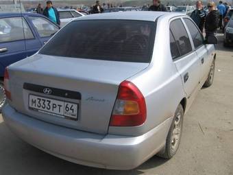 2005 Hyundai Accent Pictures