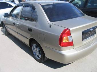 2005 Hyundai Accent Pictures