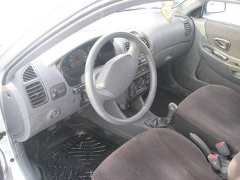 2005 Hyundai Accent Images