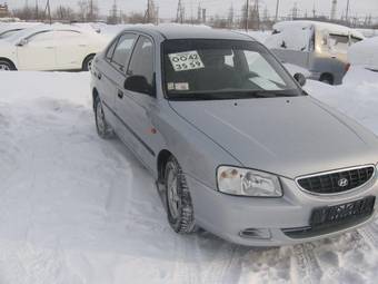 2005 Hyundai Accent Pictures