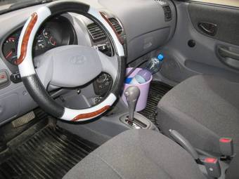 2005 Hyundai Accent Pics