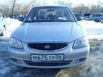 2005 Hyundai Accent Photos
