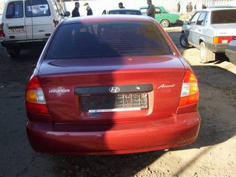 2005 Hyundai Accent Photos