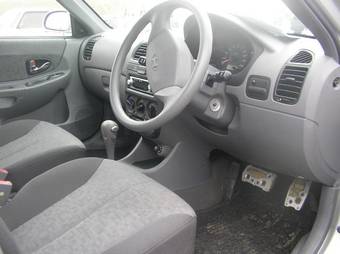 2005 Hyundai Accent Images