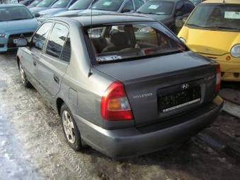 2005 Hyundai Accent Photos