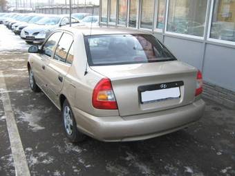 2005 Hyundai Accent Pictures